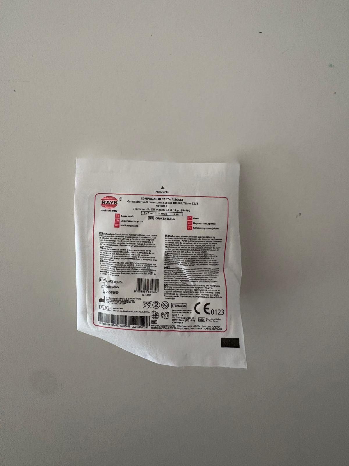 Compressa di garza piegata in cotone sterile 16 strati (cm5x5) - RAYS - ALMAMED